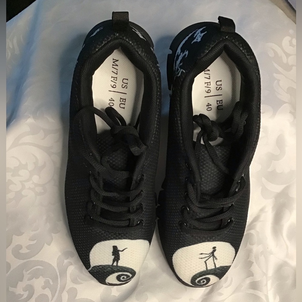 NIGHTMARE BEFORE CHRISTMAS THEMED SHOES - Picture 1 of 8